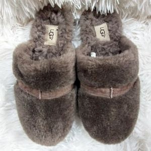 UGG Scuffet Gray Size 9